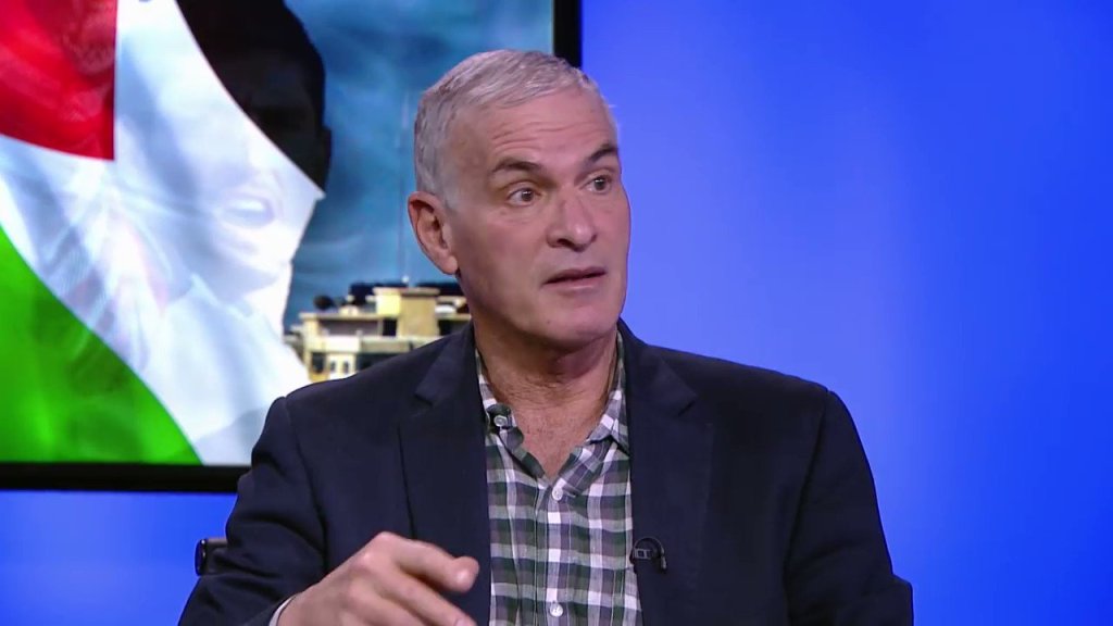 Norman Finkelstein : &lsquo;Je crache sur tous ceux qui condamnent la révolte du camp de concentration de&nbsp;Gaza&rsquo;